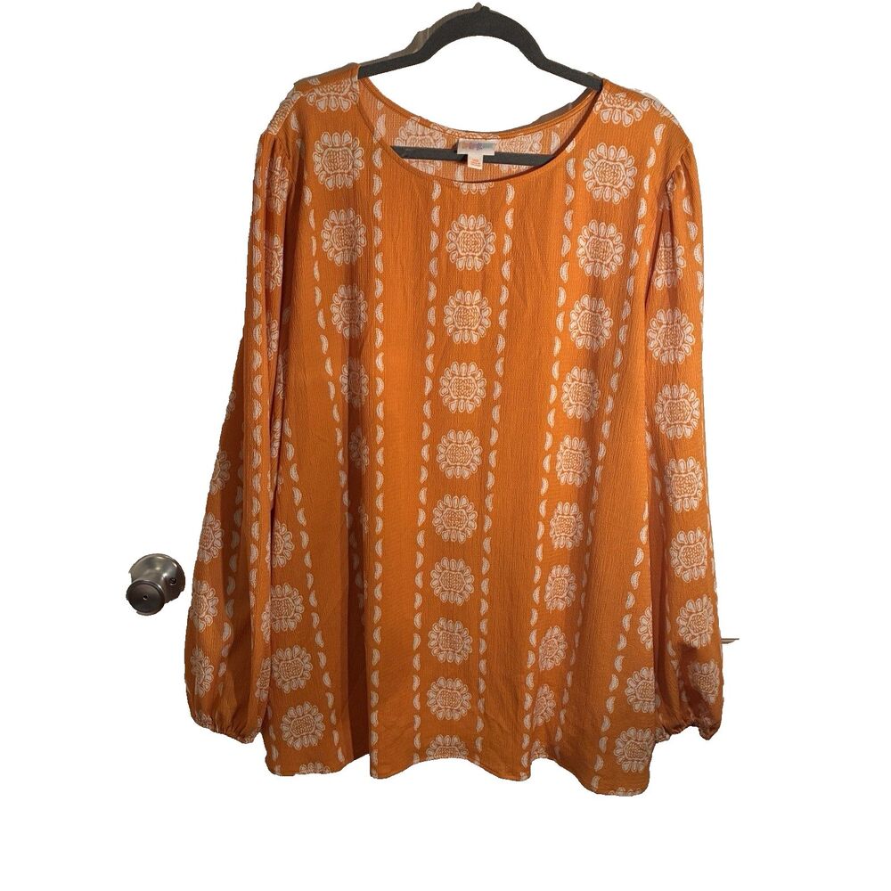 Lularoe Woman’s Size 3XL Gold And White Top W/ Long, Wide Sleeves. Button Back